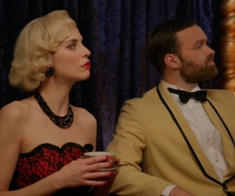 Replay Les petits meurtres d'Agatha Christie - S2E2 - Cartes sur table