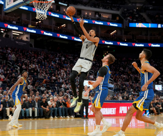Replay NBA : Victor Wembanyama cartonne les Warriors , 10/10 pour les Spurs