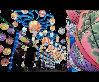 Replay Franklin Square de Philadelphie s'illumine lors du festival annuel des lanternes