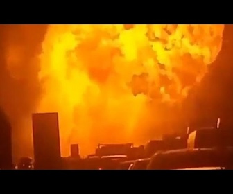 Replay Italie : un camion-citerne explose après une collision avec un autre poids lourd