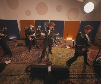 Replay ARTE Journal - The Hives, sales majestés du rock'n'roll