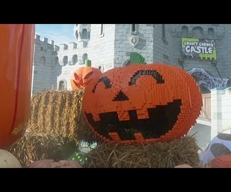 Replay Des citrouilles en LEGO apportent la magie d'Halloween à Legoland Windsor