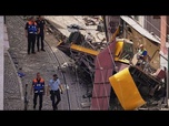 Replay Enlèvement des débris du funiculaire de Lisbonne après un accident mortel