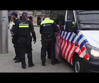 Replay La police arrête des dizaines de personnes à Amsterdam après l'interdiction de manifestations