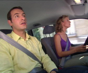 Replay Un gars, une fille - S3E34 - En voiture (5)