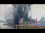 Replay Le moment où un drone marin explose dans le port de Constanța, en Roumanie