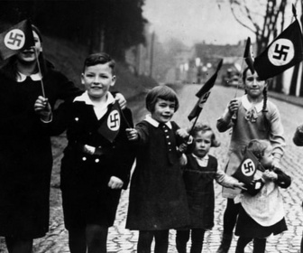 Replay Berlin 1933 - Le journal dʼune capitale (1/2)