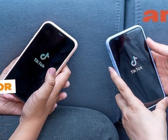 Replay Réseaux sociaux interdits aux moins de 16 ans en Australie - ARTE Journal Junior de vendredi