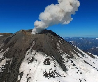 Replay Nevados de Chillan : la station de ski volcanique - Des volcans et des hommes