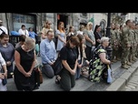 Replay L'Ukraine commémore l'anniversaire de l'explosion de la prison d'Olenivka à Kyiv