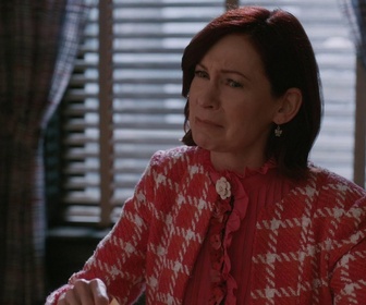 Replay Elsbeth - S02 E19 - La liste de ses folies