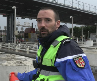 Replay Flic story - S2E4 - Gendarmerie en région lyonnaise - Episode 4