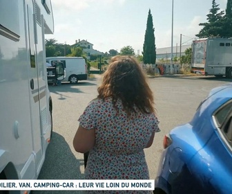 Replay Un jour, un doc - Voilier, van, camping-car : leur vie loin du monde