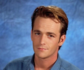 Replay Beverly Hills, 90210 - S04 E12 - Amours passées