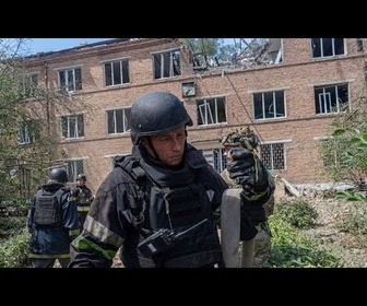 Replay Volodymyr Zelensky parle d'une situation difficile pour les deux camps sur la ligne de front