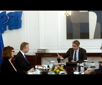 Replay L'Union européenne salue la reprise économique de la Grèce après la crise de la dette