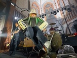 Replay Holy vibes ? Vieille église pour une nouvelle vie - Twist