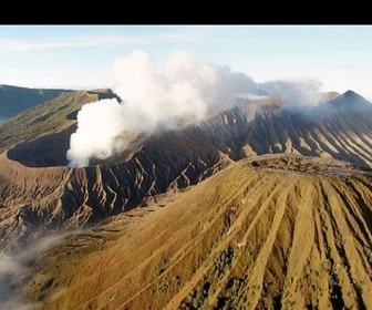 Replay Bromo : le volcan sacré de Java - Des volcans et des hommes