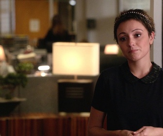 Replay Chasing life - S01 E13 - Devine qui vient faire un don