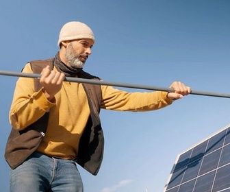 Replay Andalousie : la hantise des panneaux solaires - ARTE Regards