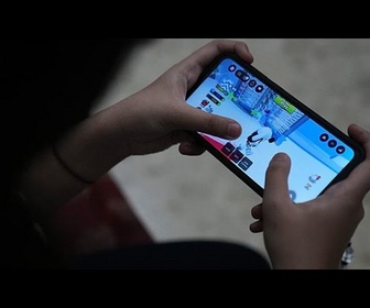 Replay Grèce : interdiction des réseaux sociaux aux enfants de moins de 15 ans