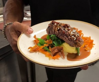 Replay Australie : le filet de kangourou - Voyage en cuisine