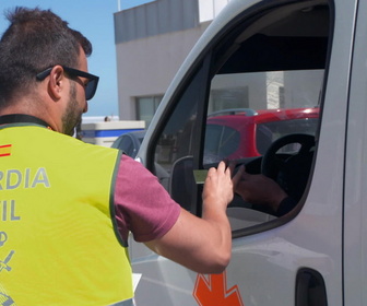 Replay Au cœur des douanes - S3E6 - Episode 6