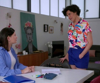 Replay Petits secrets en famille - Menaces à l'école de danse -Famille Tapira