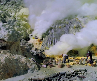 Replay Phénomènes vus de l'espace - S5E8 - Du sang dans le jardin d'Eden