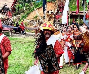 Replay L'île des Célèbes, la cérémonie funéraire du peuple Toraja