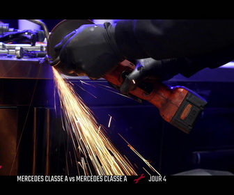 Replay Top Mecanic : 5 jours pour restaurer une épave - S7E34 - Jour 4 - La revanche Vintage Mecanic : Bonneville vs Orlandi