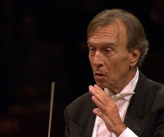 Replay Les grands moments de la musique - Le documentaire - Abbado dirige la Résurrection de Mahler