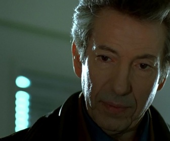 Replay Central nuit - S02 E02 - Les Dessous des quartiers chics