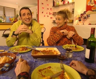 Replay Un gars, une fille - S4E51 - Reçoivent la belle-mère (1)