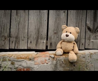 Replay Portugal : un enfant de 10 ans, disparu depuis juillet, retrouvé dans une maison sans eau ni...