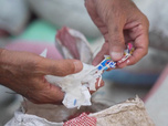 Replay Focus - Égypte : face à la pénurie de plastique, les chiffonniers du Caire prennent le relais
