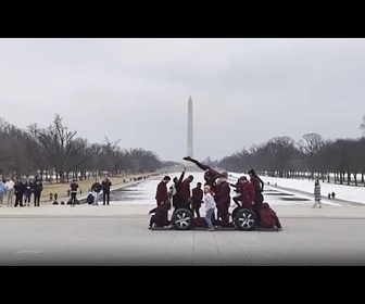 Replay Washington : une troupe de danse proteste contre les fusillades de Minneapolis