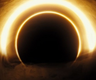 Replay Trous noirs - Origines, un conte de la lumière (6/8)