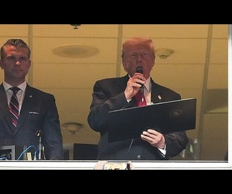 Replay Donald Trump acclamé et hué 1er président américain en exercice à un match NFL en saison depuis 1978