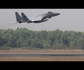 Replay L'un des deux occupants du F-15 américain abattu en Iran toujours recherché